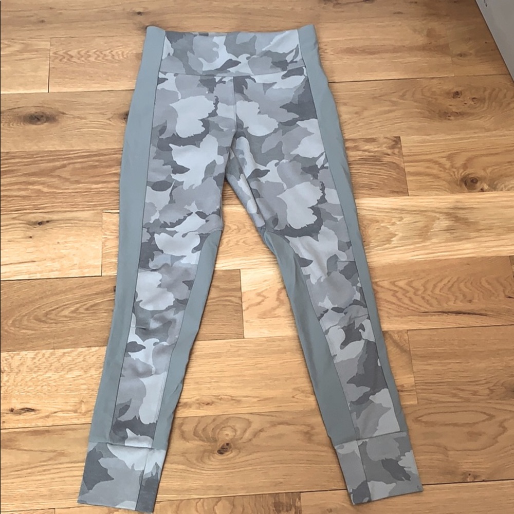 Athleta Hybrid Tight
